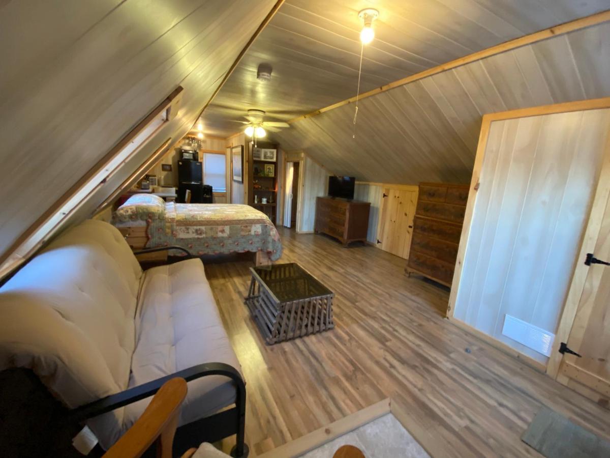 Charming Studio In-Law On Great East Lake Acton Esterno foto